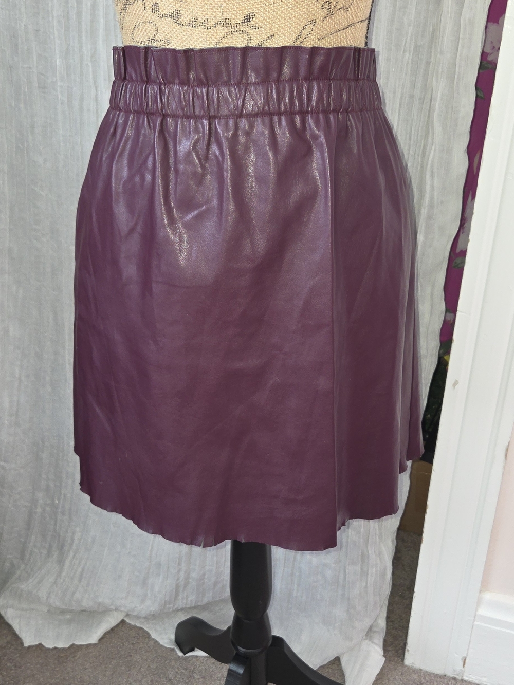 LOFT Burgundy Faux Leather Elastic-Waist Mini Skirt